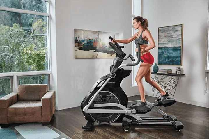 Bowflex BXE 326 fronthajtásos elliptikus gép